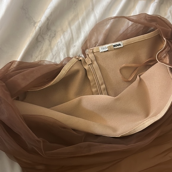 Brown dress - Picture 6 of 7